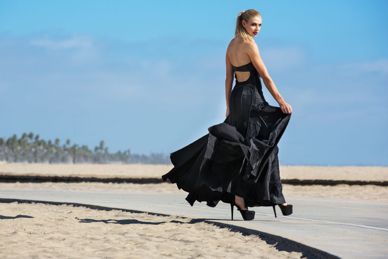 Fashion photography, Ina Soltani, Los Angeles, Santa Monica Beach